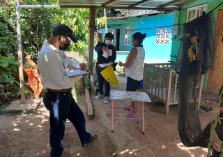 Educadores de la Salud y Saneamiento Ambiental realizan visitas domiciliarias