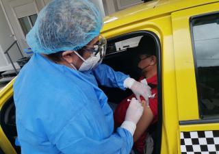 Auto exprés en David listo para vacunación desde el lunes