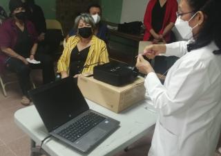 Médicos y enfermeras son capacitados sobre nuevo implante anticonceptivo