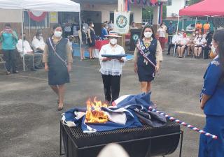 Minsa Chiriquí presente en incineración de banderas en desuso