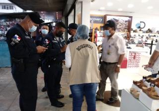 Realizan verificación de normas a comercios en Chiriquí