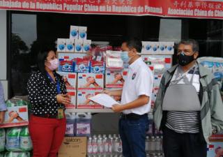 Embajada y comunidad china donan insumos sanitarios