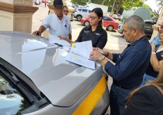 Entregan vehículos al FORIS en la región de Chiriquí