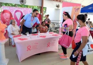 Inician actividades en conmemoración del mes de la cinta rosada