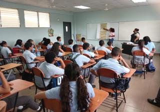 Aplican encuesta del tabaco a estudiantes en Colón 