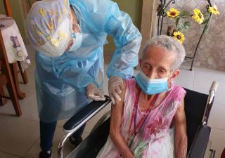 Coclé avanza en vacunación e hisopados