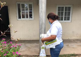 Evalúan y monitorean personas que cumplen aislamiento domiciliario 