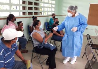 Segundo día de barrido de vacunas en Coclé