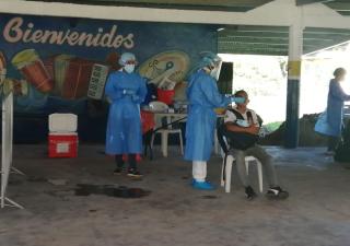 Regional de Coclé realiza vacunación en Natá y trazabilidad en Penonomé