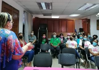 Equipo regional de Coclé continúa con la prevención al cáncer de mamas