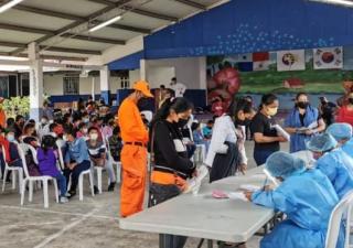 Culmina vacunación pediátrica en los circuitos 2-2 y 2-4