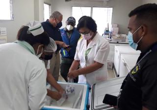 Inmunizan pacientes de hemodiálisis en Coclé