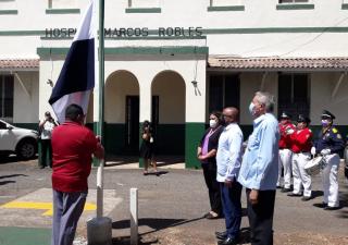 Coclé se une a homenaje a personal caído por COVID