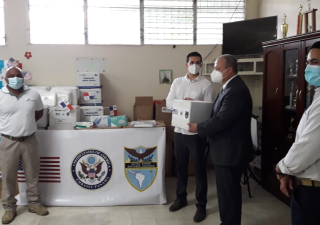 Embajada de los Estados Unidos realiza donación a regional de Coclé