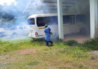 Nebulización se realizan en escuelas de Sabanaitas