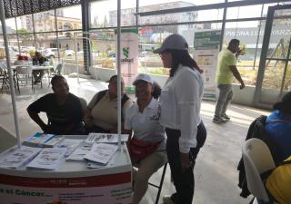 Más de 300 personas atendidas el primer día de feria en la provincia de Colón.