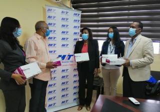 Regional de Colón recibe donación de parte de Manzanillo Internacional Terminal 
