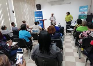 Brindan capacitación en temas de prevención y atención de salud a docentes 