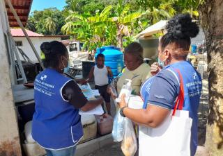 Realizan jornada de concientización y bioseguridad en isla Grande