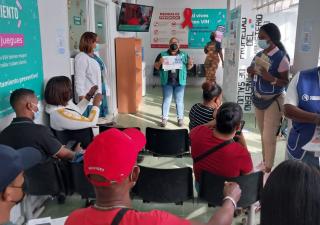 Jornada de promoción de la salud en Clínica tratamiento antiretroviral