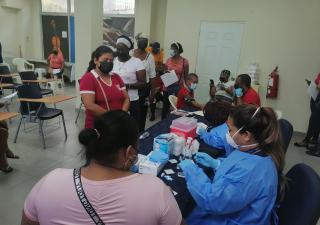 Realizan orientación a residentes de Alto de los Lagos en Colón