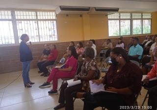 Región de salud de Colón capacita a docentes en tema del dengue