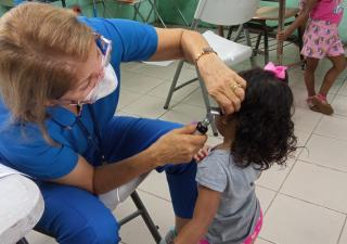 Colón inicia vacunación contra la hepatitis 