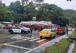 Regional de la Comarca Ngäbe verifica viajeros
