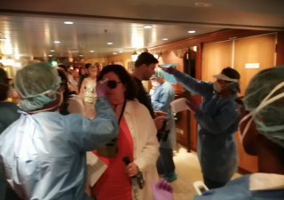 Inspeccionan crucero en Colón.