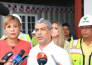Ministro de Salud pide celeridad en trabajos de construcción del nuevo Hospital en Colón