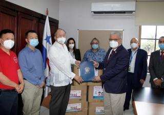 Asociación China Panameña realiza donación