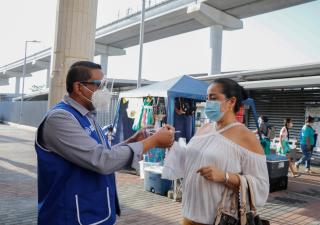 Medidas de autocuidado deben permanecer aún con la llegada de vacunas 