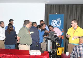 Formación de los equipos médicos de emergencia en manejo del kit de imagen por radiológica