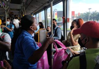 Regional de Salud de Salud de San Miguelito refuerza medidas de bioseguridad en la estación de Mi Bus