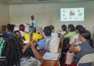 Jornada de estilos de vida saludables para personal de escuela en Colón