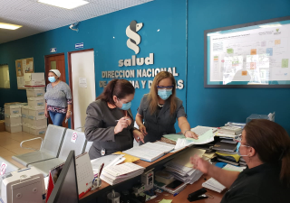 Farmacia y Drogas trabajando por los usuarios