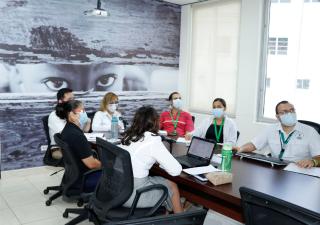 MINSA realiza conversatorio virtual con establecimientos farmacéuticos.