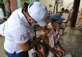 Vacunación contra la influenza continúa en Herrera 
