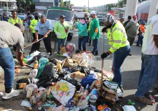 San Miguelito realiza jornada de limpieza para combatir criaderos del Aedes Aegypti