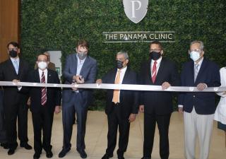Reconocen labor de médicos durante la pandemia