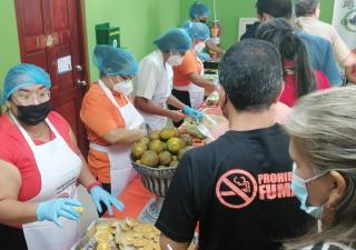 Realizan taller de alimentación saludable para el personal de Salud en Herrera