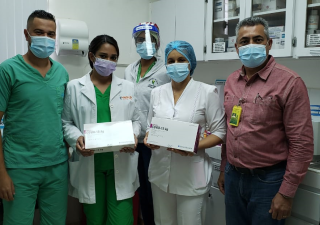 Distribuyen pruebas rápidas de COVID en Herrera