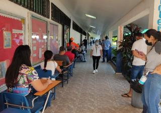 Asistencia masiva a la vacunación en los circuitos 6-2 y 6-3 