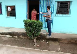 Orientan a la población herrerana para evitar casos de dengue 