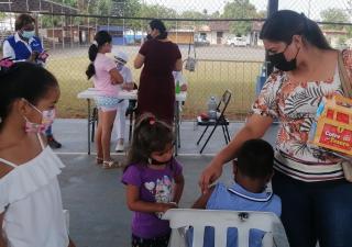 Jornada de vacunación en el distrito de Las Minas 