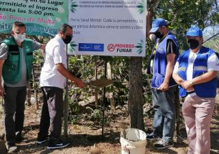 Promoción de la Salud coloca letreros informativos en balnearios y playas de Chitré 
