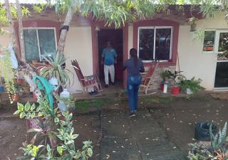 Funcionarios de Salud en Herrera alertan casa por casa sobre el Dengue