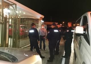 Desmantelan venta de licor y juegos de azar en residencia en Chitré 
