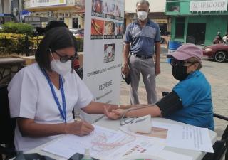 En Herrera, con actividades físicas y alimentación saludable conmemoran lucha contra la obesidad 