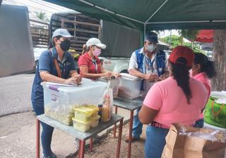 Inspeccionan puestos de ventas de alimentos durante las fiestas patrias en Herrera 